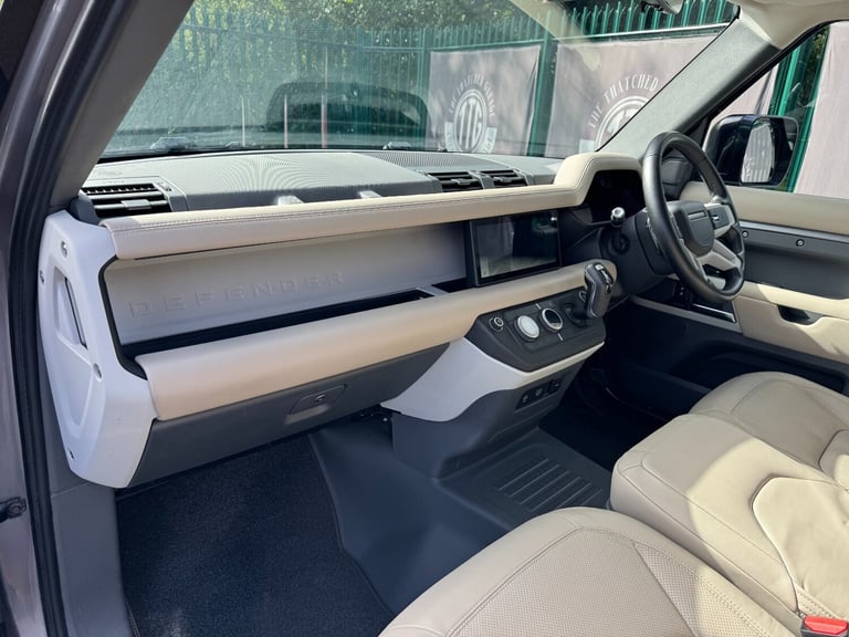 2021 Land Rover Defender 2.0 P300 HSE 90 3dr Auto [6 Seat] Estate Petrol Automatic