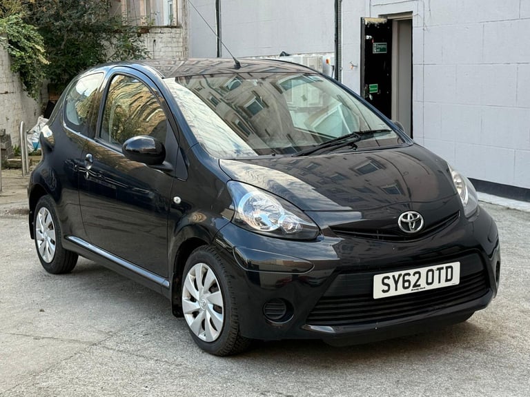 2012 TOYOTA AYGO 1.0 VVT-i Ice Black Manual Petrol