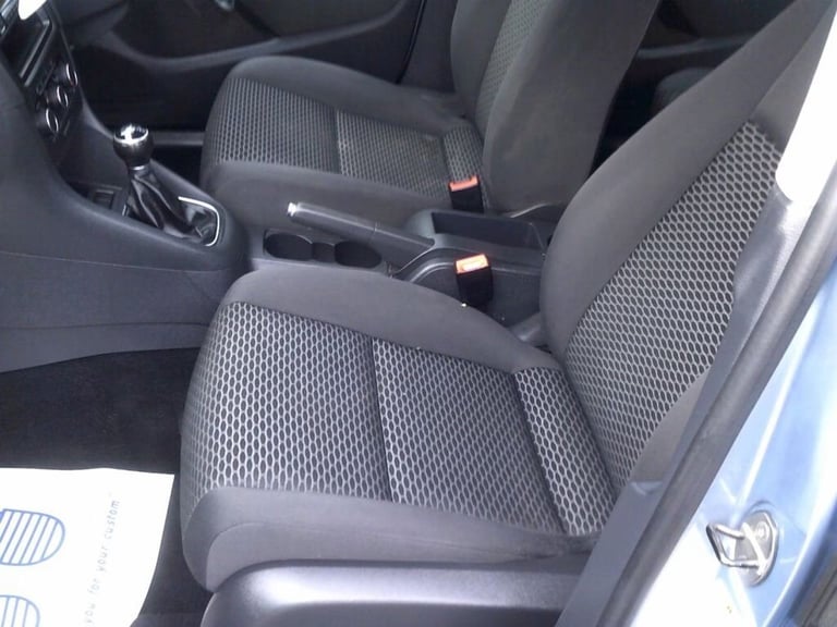 2011 Volkswagen Golf 1.6 TDI S Hatchback 5dr Diesel Manual Euro 5 (90 ps) Hatchback Diesel Manual