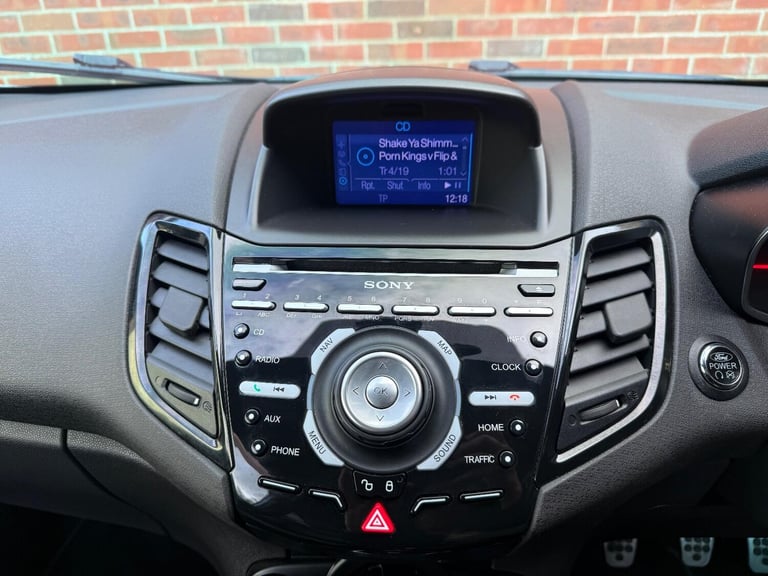 FORD FIESTA 1.6 T EcoBoost ST-2 2014