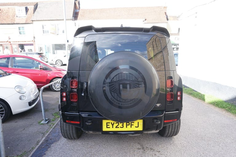 2023 Land Rover Defender 3.0 D300 X-Dynamic HSE 110 5dr Auto [7 Seat] ESTATE DIESEL Automatic