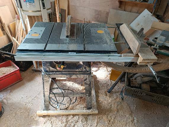 image for 10" saw table