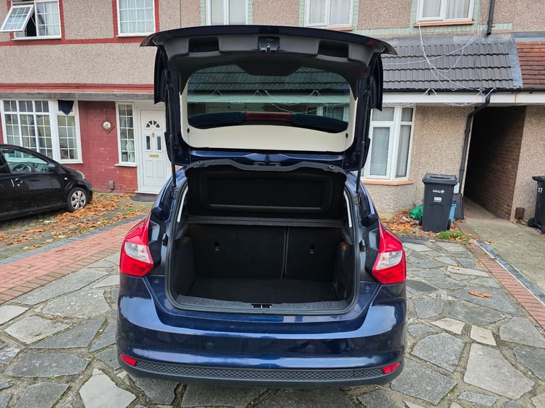 Ford, FOCUS, Hatchback, 2012, Semi-Auto, 1596 (cc), 5 doors