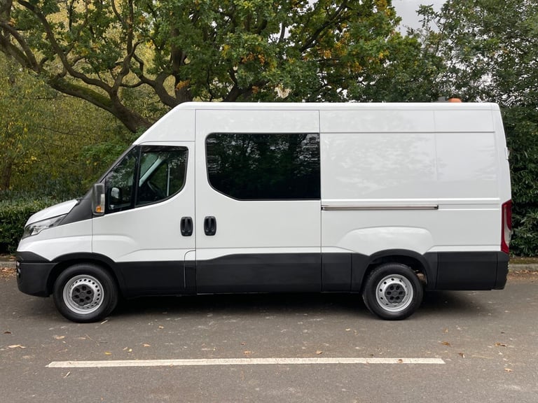 2015 Iveco Daily 2.3 High Roof Van 3520 WB PANEL VAN DIESEL Manual