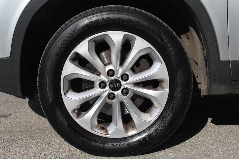 2012 Kia Sorento 2.2 Sorento KX-3 Sat Nav CRDi 4x4 Auto 4WD 5dr SUV Diesel Automatic