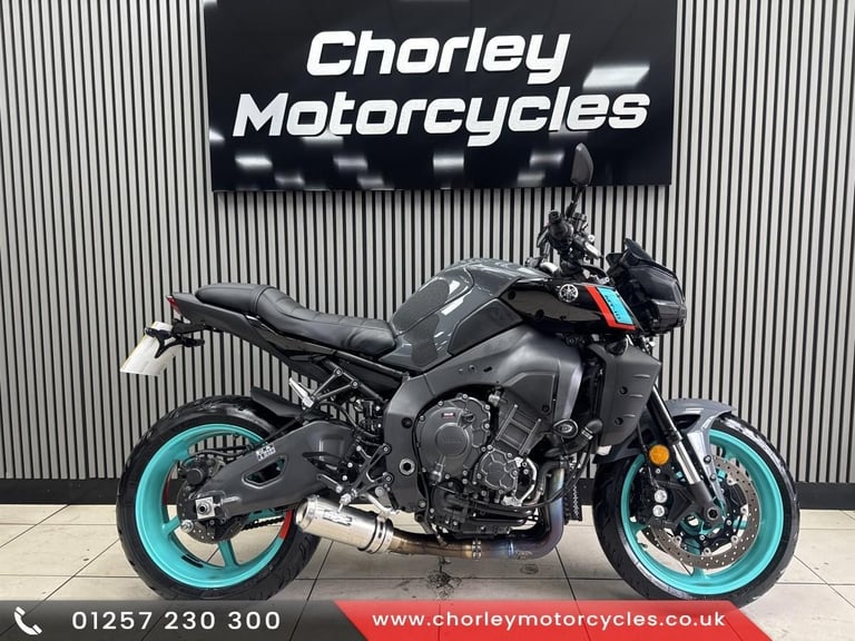 72 reg Yamaha MT10 Grey Naked sports 5571 miles, Pipeworks exuaust