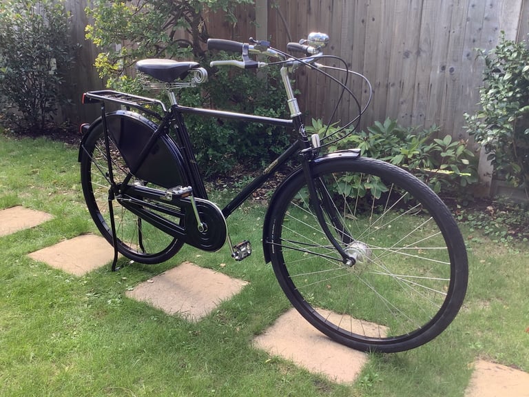 A beautiful Men’s 3 speed Pashley Roadster/town bike
