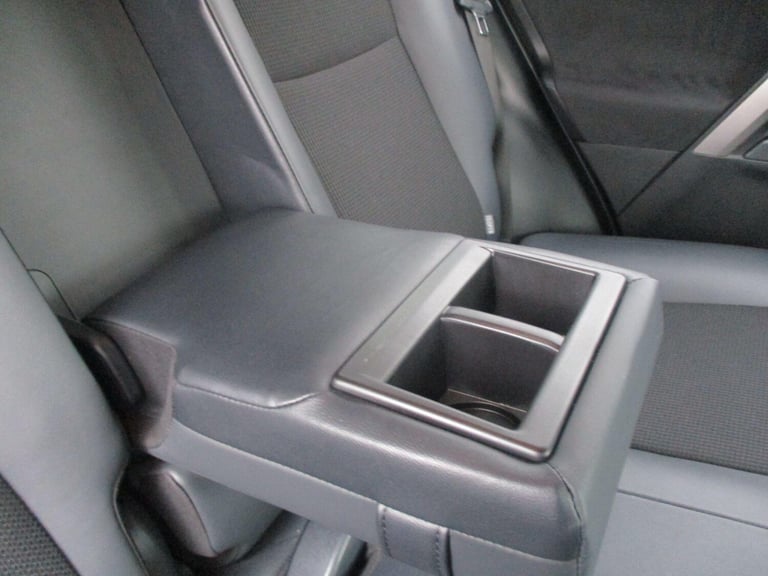  Toyota RAV4 2.5 VVT-h Design SUV 5dr Petrol Hybrid CVT Euro 6 (s/s) (197 ps) Petrol/Electric Hyb...