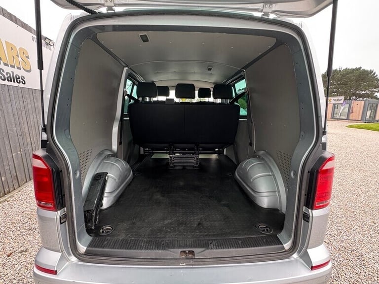 2017 Volkswagen Transporter 2.0 TDI BMT 150 Highline Kombi Van WINDOW VAN DIESEL Manual