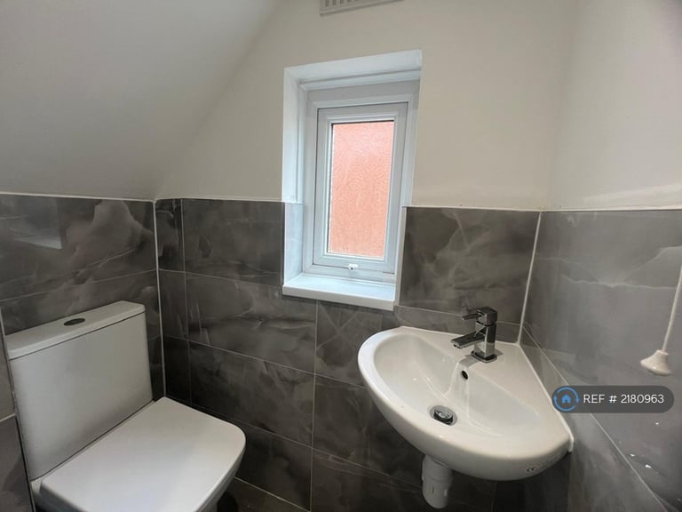 3 bedroom house in Jiggins Lane, Birmingham, B32 (3 bed) (#2180963)
