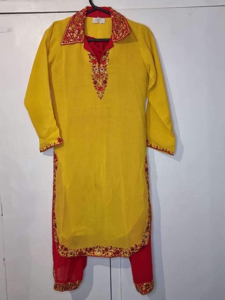 New Bunty bubbly asian dress. Yellow kameez Red pants. Red silver embroidery. Collar. 34-36chest