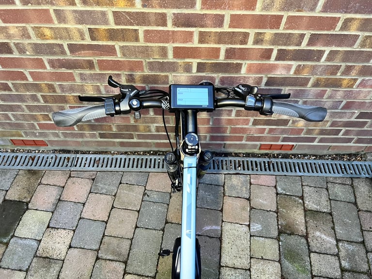 Carrera Electric Hybird Ebike 1500w 14ah Throttle/ Pedal 35mph NEW