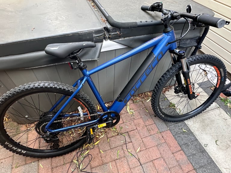 Carrera Vulcan e-bike medium frame excellent condition worth £1500