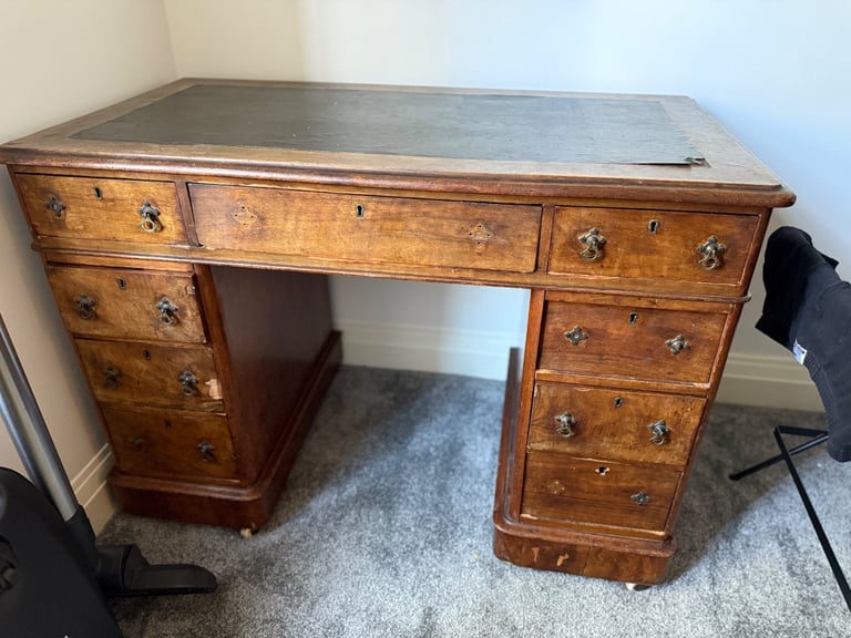 Small Campaign desk 
