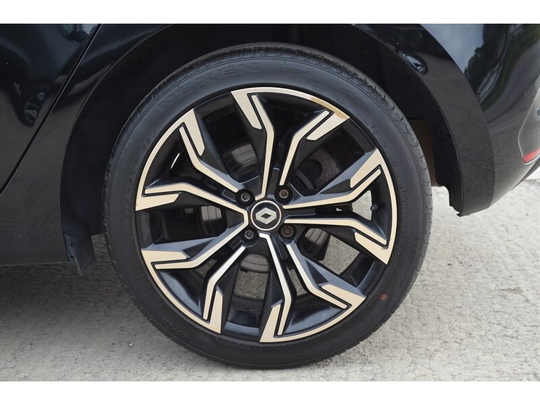 2021 Renault Clio TCe Lutecia Hatchback Petrol Manual