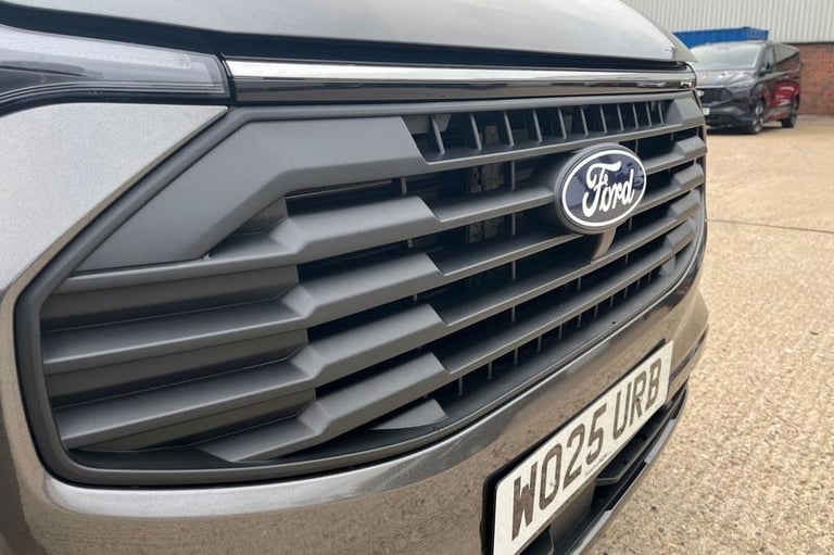 2025 Ford Transit Custom 2.5 PHEV 232ps H1 Double Cab Van Limited Auto PANEL VAN PETROL/ELECTRIC ...