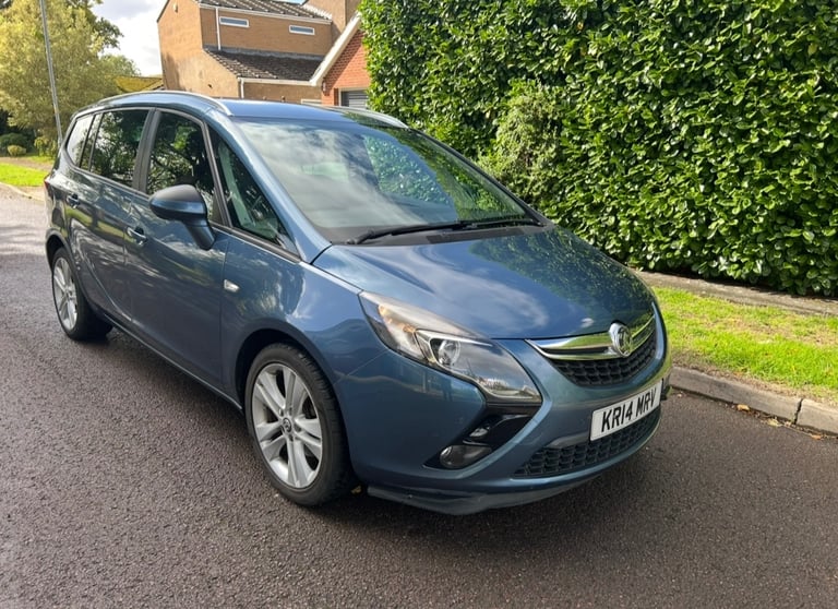 Vauxhall Zafira Tourer 7 seater, stunning condition, sound mechanically, New mot with no advisory 