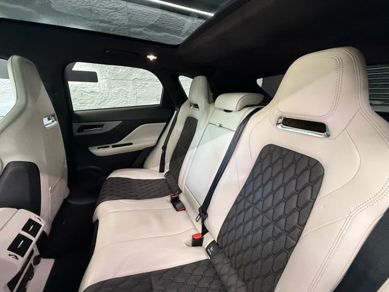 2020 Jaguar F-Pace 5.0 V8 SVR SUV 5dr Petrol Quickshift AWD Euro 6 (s/s) (550 ps) ESTATE Petrol A...