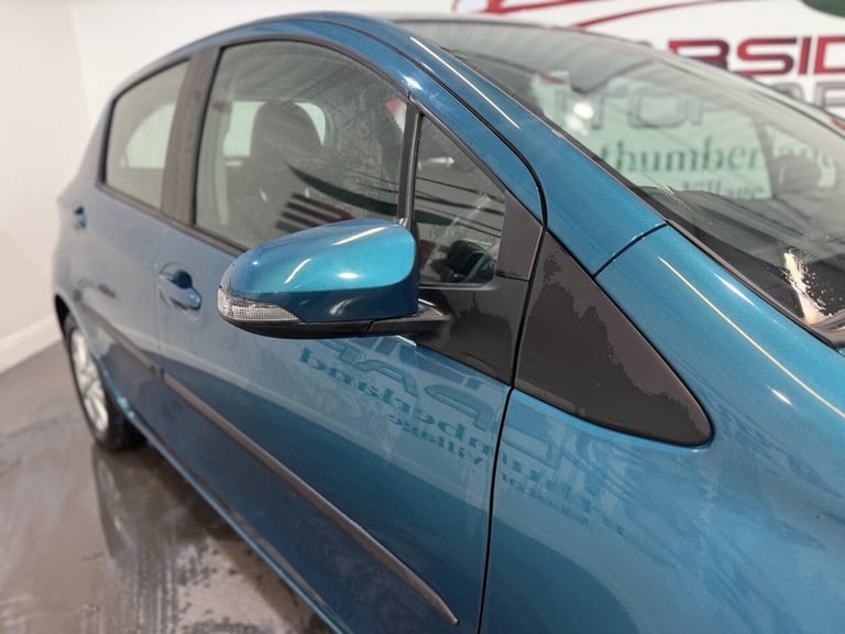 2012 Toyota Yaris 1.33 VVT-i TR 5dr Multidrive S HATCHBACK PETROL Automatic