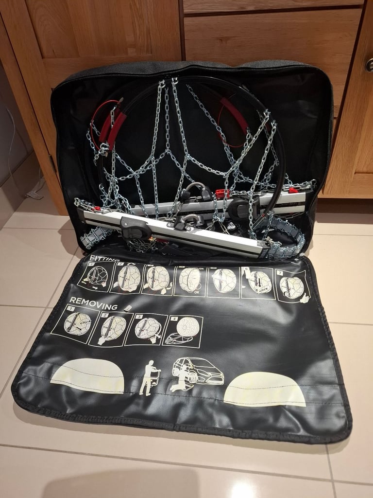 image for Thule Easy-Fit Brand New Snow Chains