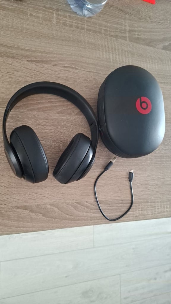 image for Beats studio 3