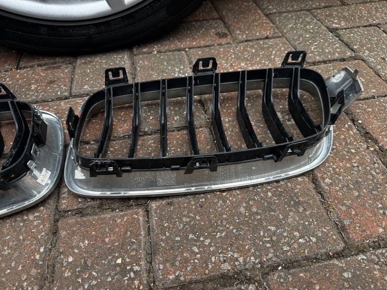 F30 216 genuine front grills