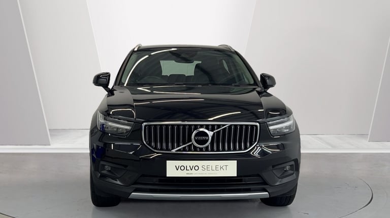 2021 Volvo XC40 Inscription, B4 mild hybrid (Rear Camera,  Black Leather Interior) Estate Petrol ...