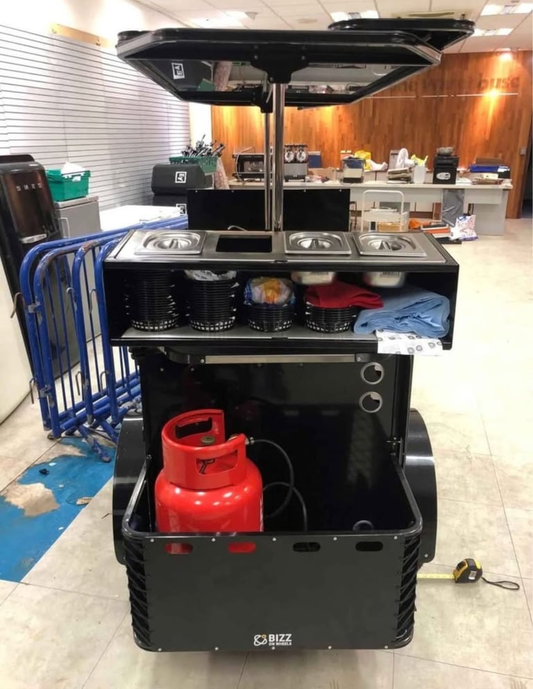 BizzOnWheels Hot Dog Cart & Trailer – Fully Equipped Mobile Catering Setup (£3,000)