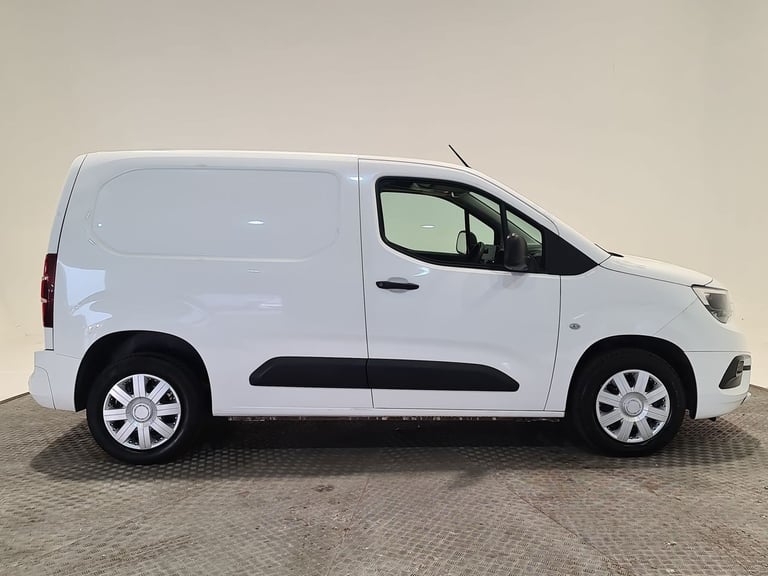 2020 Vauxhall Combo 1.6 TURBO D 2300 SPORTIVE P/V L1 H1 100 BHP SWB Panel Van Diesel Manual