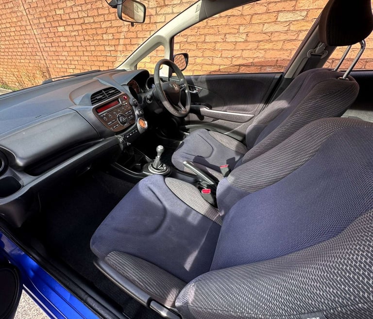 2011 Honda Jazz 1.4 i-VTEC ES 5dr HATCHBACK PETROL Manual