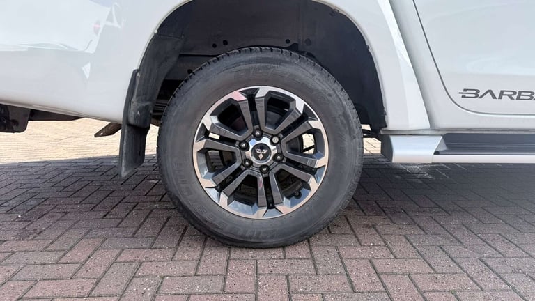 2019 Mitsubishi L200 Double Cab DI-D 150 Barbarian 4WD Double Cab Pick-up Diesel Manual