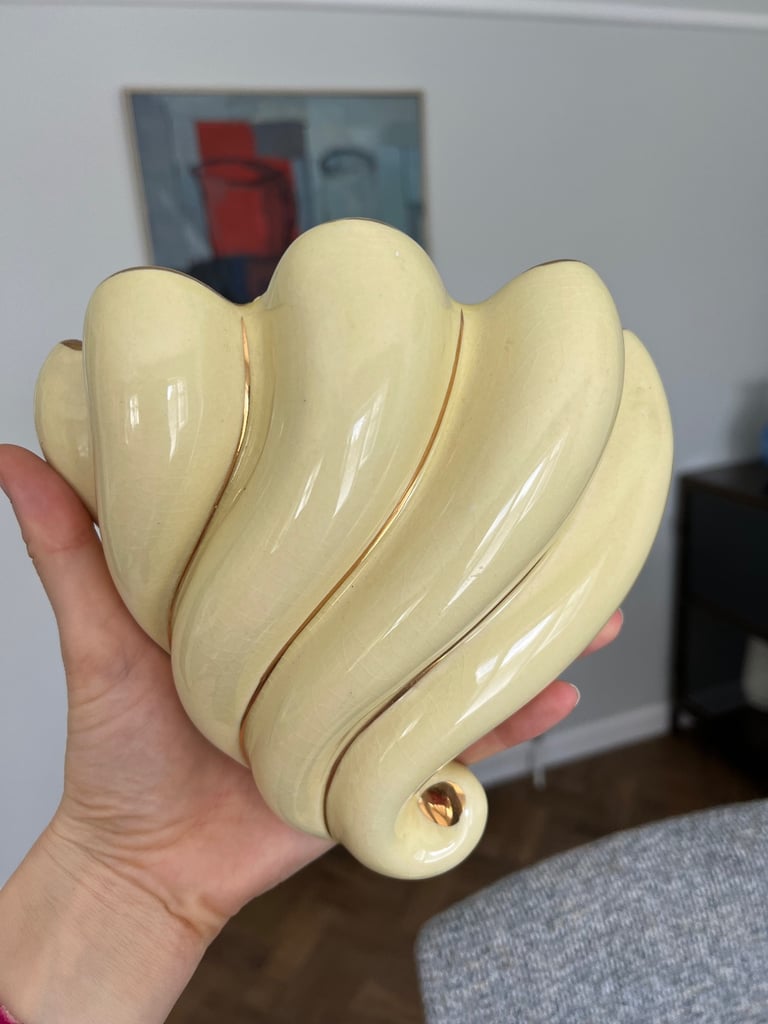2 x vintage yellow ceramic wall pockets with 22ct gold gilding detail