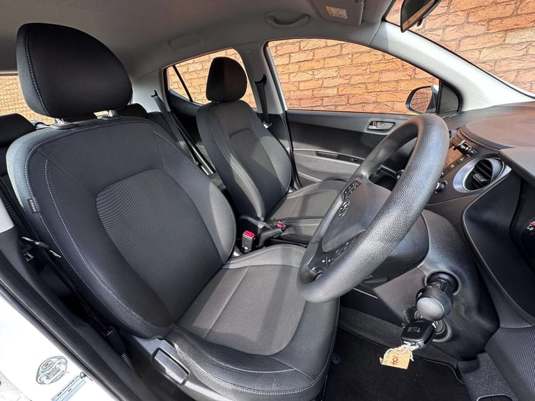2017 Hyundai i10 1.0 SE 5dr HATCHBACK PETROL Manual