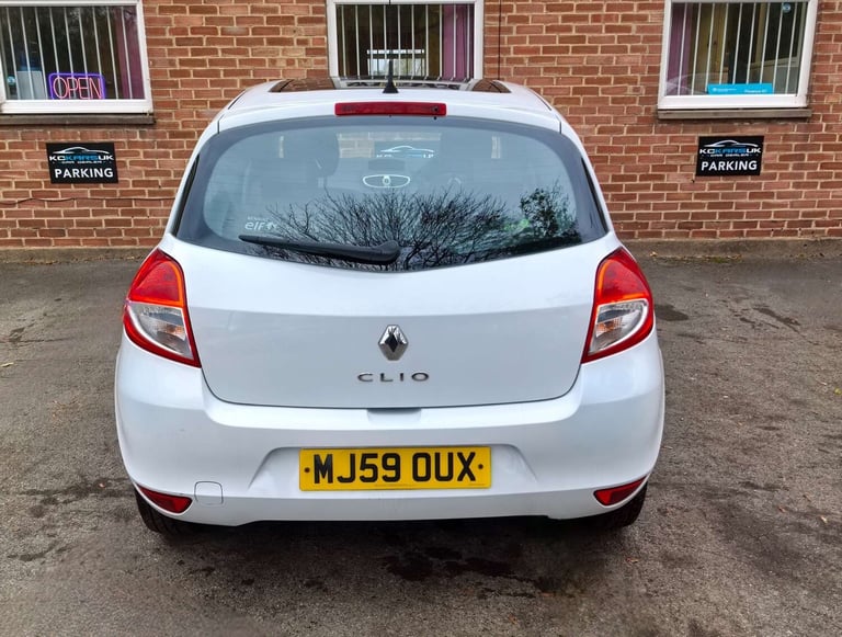2009 Renault Clio 1.1 Clio Expression 16v 5dr Hatchback Petrol Manual