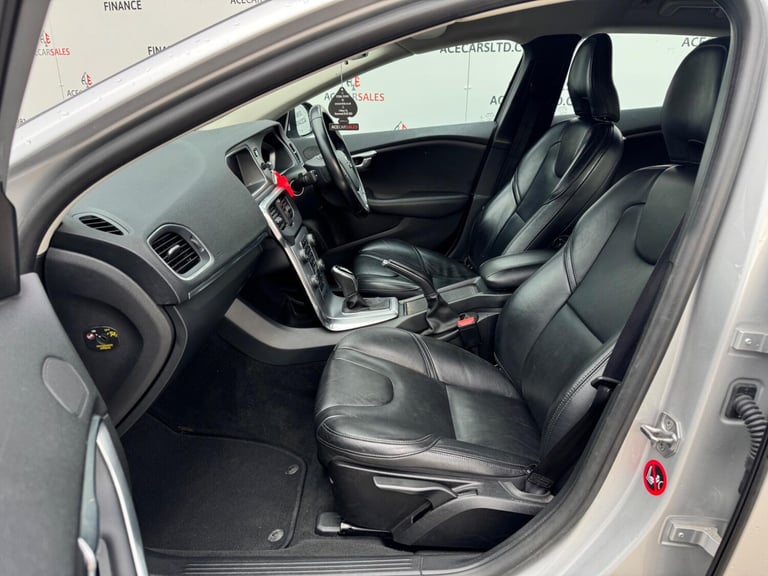 2016 Volvo V40 D3 [4 Cyl 150] Inscription 5dr Geartronic HATCHBACK DIESEL Automatic