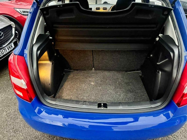 2009 Skoda Fabia 1.2 HTP 6V 1 Hatchback 5dr Petrol Manual (140 g/km, 60 bhp) Hatchback Petrol Manual