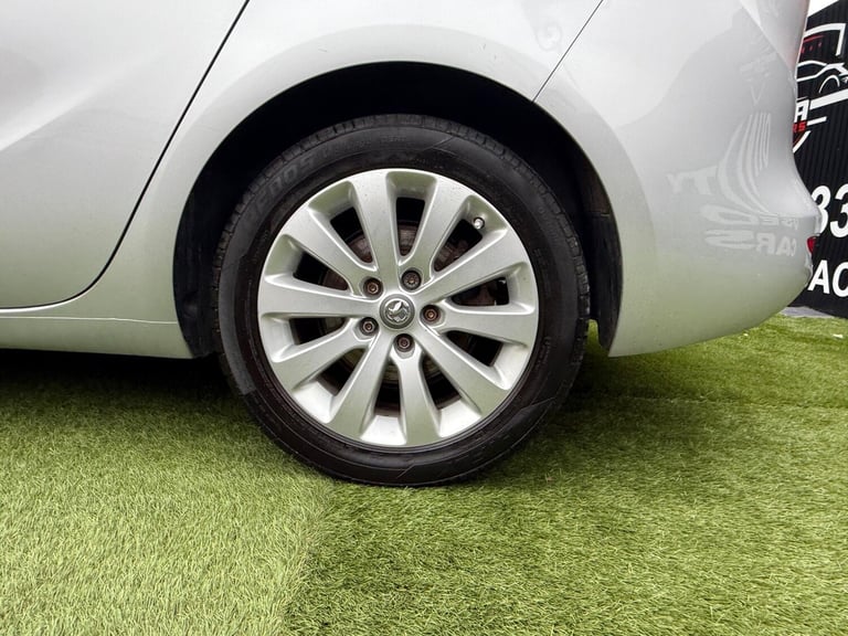 2016 Vauxhall Zafira Tourer 1.6 CDTi ecoFLEX Tech Line MPV 5dr Diesel Manual Euro 6 (s/s) (136 ps...