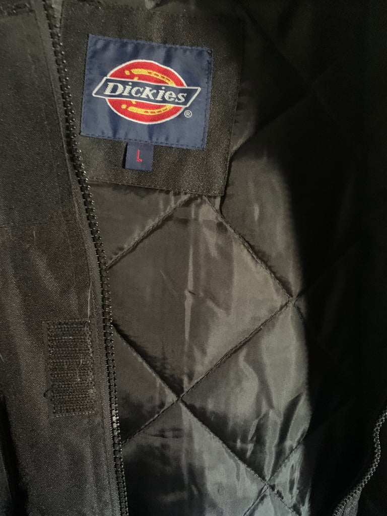 New/unworn Dickies Men’s Utility Coat PVC Coating Hooded Quilted Lining Size L see measurements