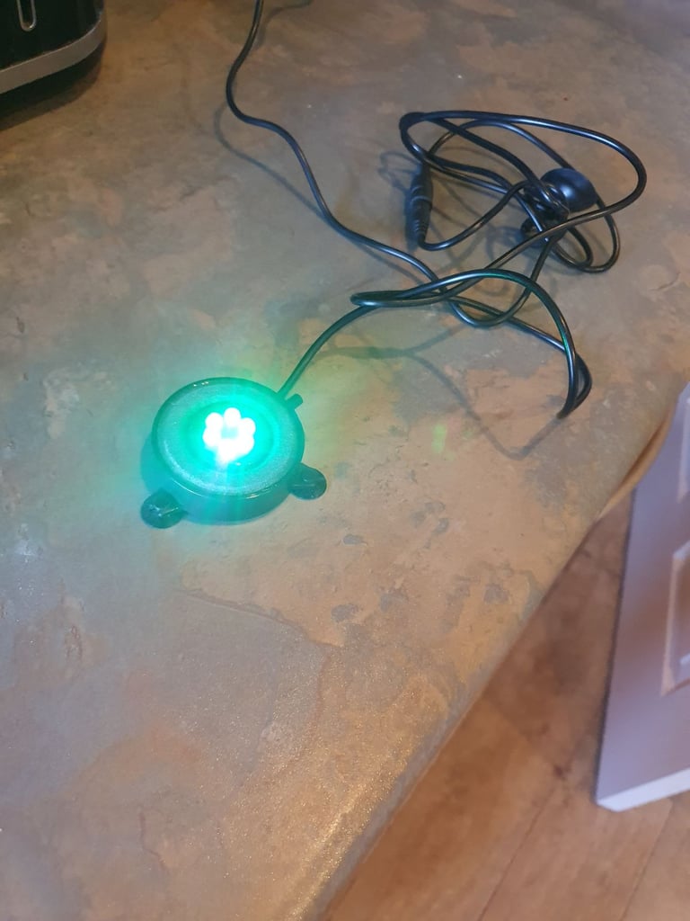 Fish tank light