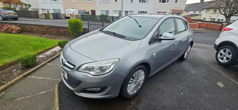 Vauxhall, ASTRA, Hatchback, 2011, Manual, 1398 (cc), 5 doors