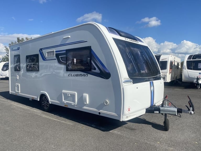 image for 2019 LUNAR CLUBMAN ES LUXURY TOURING CARAVAN