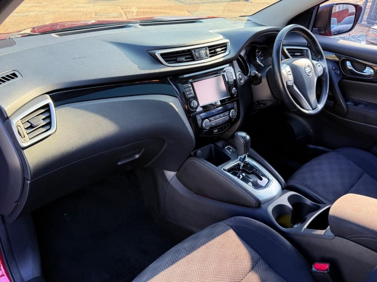 2015 Nissan Qashqai 1.2 DIG-T n-tec+ XTRON 2WD Euro 6 (s/s) 5dr HATCHBACK Petrol Automatic