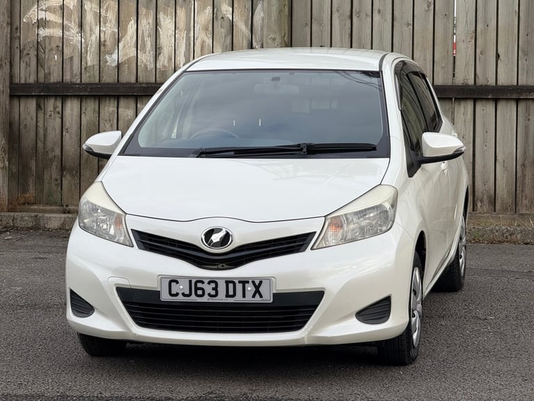 TOYOTA YARIS Active Auto ULEZ Low Milage