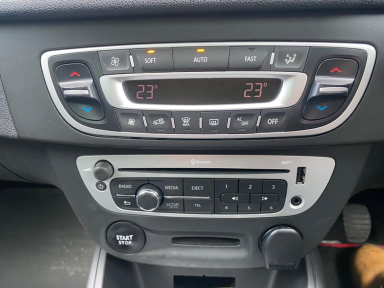 RENAULT MEGANE 1.5 Limited Nav dCi 110 2016