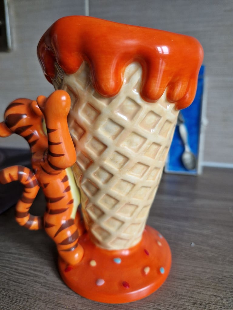 disney ice cream sundae holder