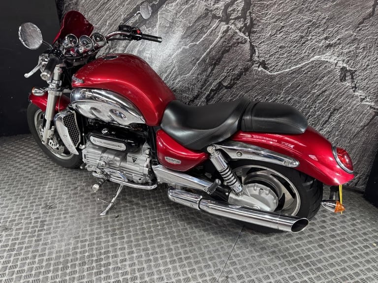 TRIUMPH ROCKET III 3 2004