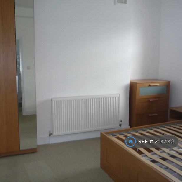 2 bedroom flat in Bawdale Road, East Dulwich, London, SE22 (2 bed) (#2647140)