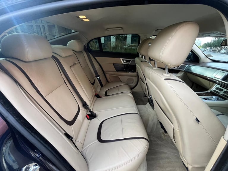 2015 Jaguar XF 2.2d [200] Portfolio 4dr Auto SALOON Diesel Automatic