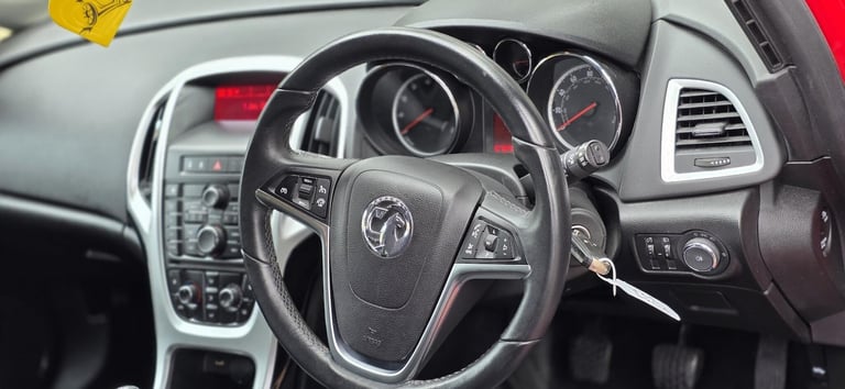2015 Vauxhall Astra 1.6i Excite Euro 6 5dr HATCHBACK Petrol Manual