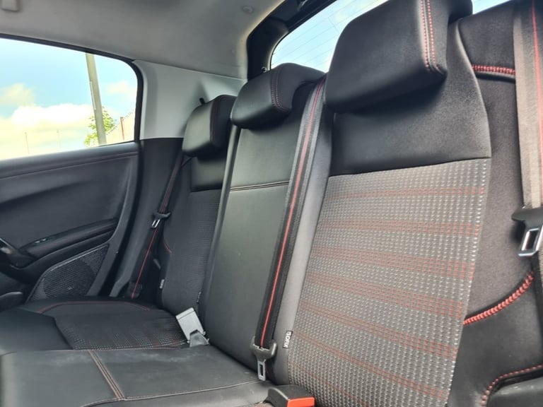 Peugeot 208 BLUE HDI GT LINE 1.6